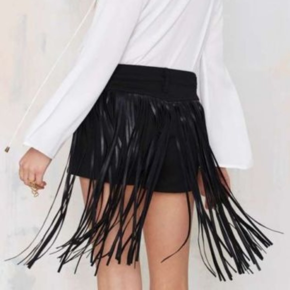 ❤️HP❤️New! Nasty Gal Fringe Tassel Shorts Black 27